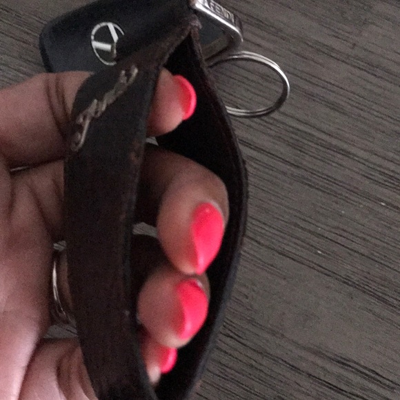 LAST CHANCE! FENDI WRISTLET KEY RING - Picture 5 of 7